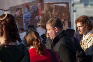 Пять тысяч жителей Пскова приняли участие в митинге по случаю воссоединения России и Крыма (фото)