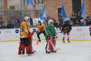 В Великих Луках появился новый каток (ФОТО)