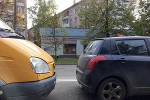 В Великих Луках на проспекте Гагарина произошло ДТП с участием 3-х автомобилей (фото)