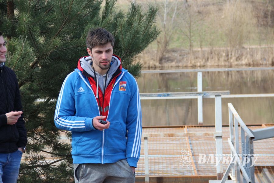 В Великих Луках прошёл легкоатлетический кросс (ФОТО)