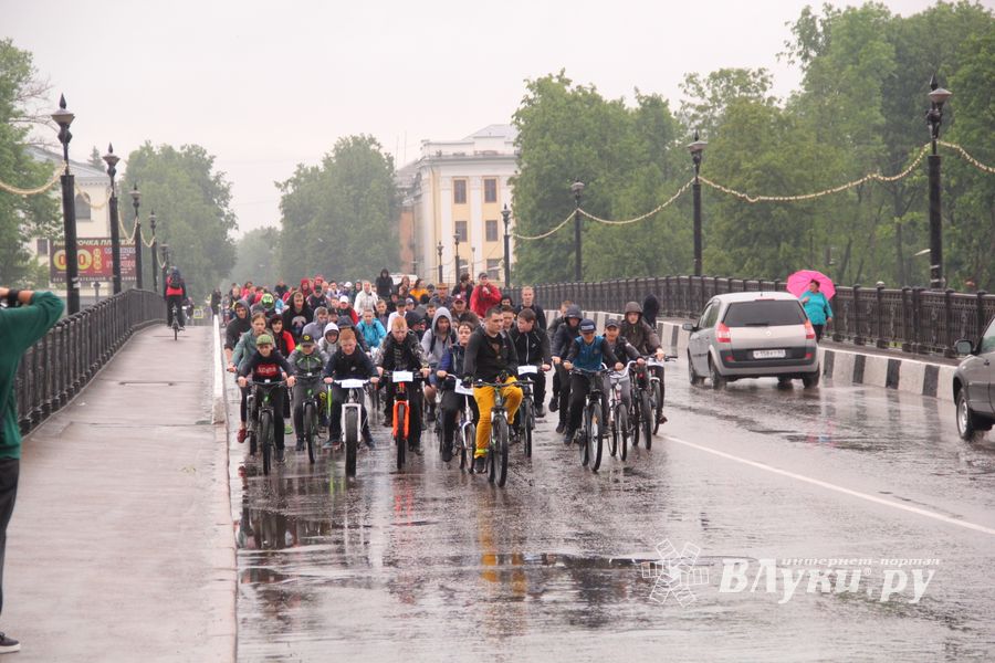 Зигзаг здоровья выполнили великолукские велосипедисты (ФОТО)