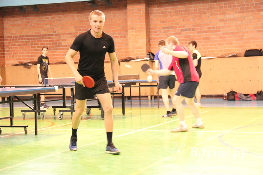 В Великих Луках прошел Кубок города по настольному теннису