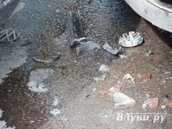 ДТП на Гагарина — частично перекрыты обе полосы (ФОТО)