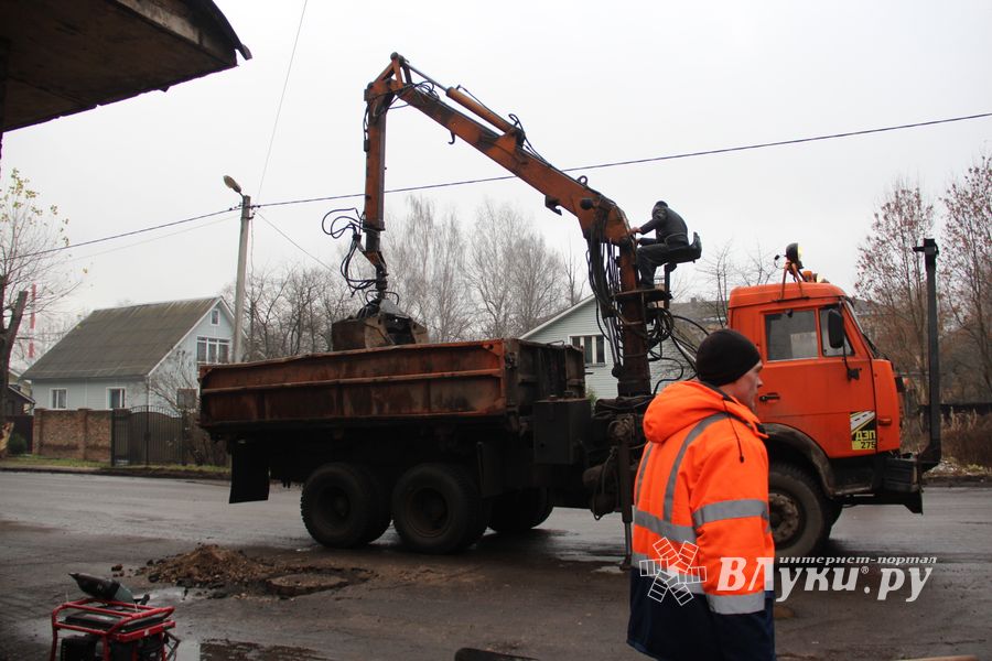 Улица Зенцовская закрылась для движения (ФОТО)