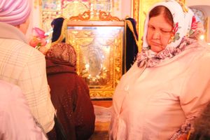 В Великие Луки прибыла чудотворная икона Божией Матери «Умиление» Локотская (фото)