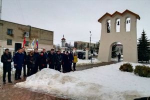Андрей Турчак вместе с жителями Новосокольников почтил память освободителей города от фашистов (ФОТО)
