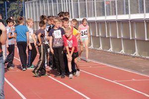 В Великих Луках состоялись соревнования «Шиповка юных» (фото)
