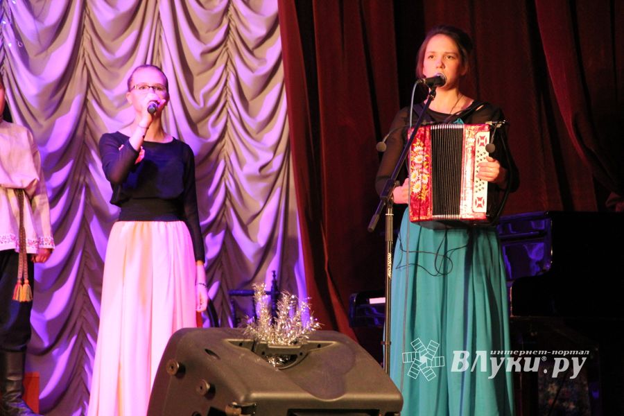 В Великих Луках состоялся праздничный концерт «В Светлый праздник Рождества» 