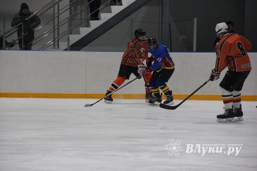 ХК «ЛукиСпорт» обыграл псковскую «Гвардию» по буллитам (ФОТО)