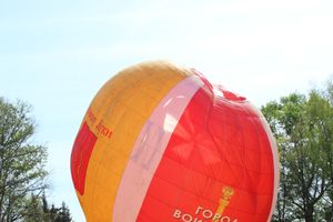 Шар, посвященный 850-летию города, поднялся над Великими Луками (ФОТО)