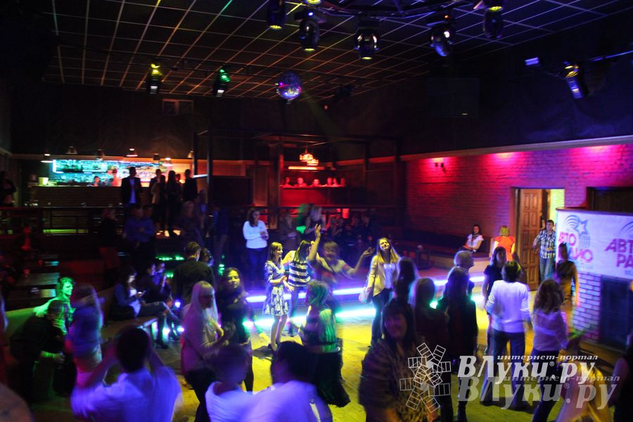 «Дискотека 80-х» от «Авторадио Великие Луки» (фото)