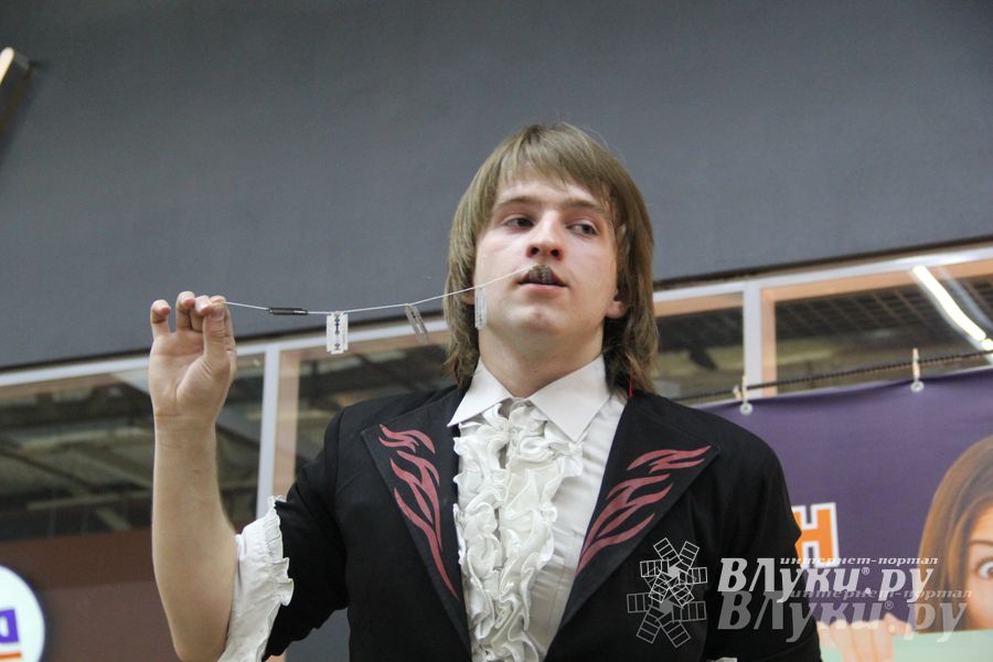 В ТЦ «Апельсин» прошла весенняя ночь распродаж