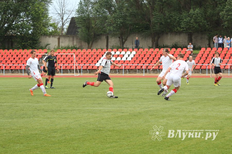 "Экспресс" (Великие Луки) - "Купол-ВДВ" (Псков)