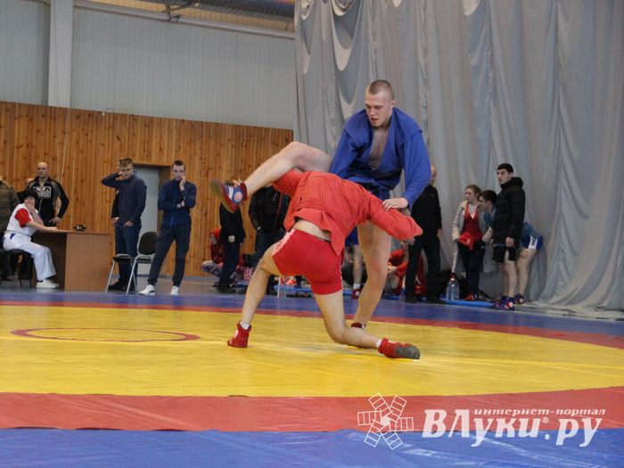 Всероссийские соревнования по самбо проходят в Великих Луках (ФОТО, 0+)