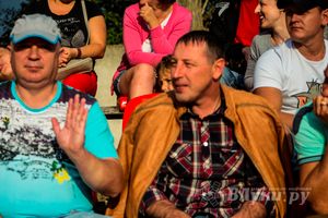 Матчи по футболу в рамках Первенства России проходят в Великих Луках (фото)