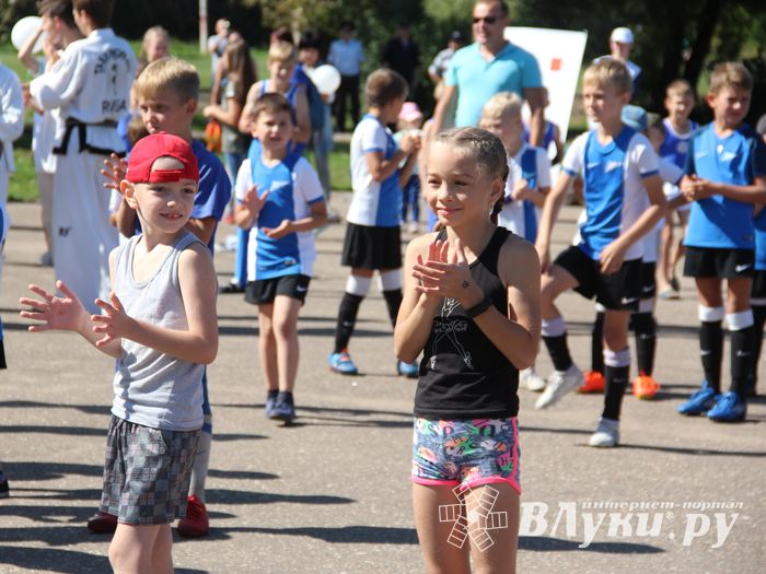 Большой спортивный праздник в Великих Луках (ФОТО)