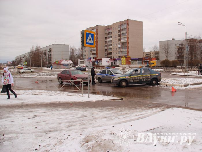 В Великих Луках произошло ДТП