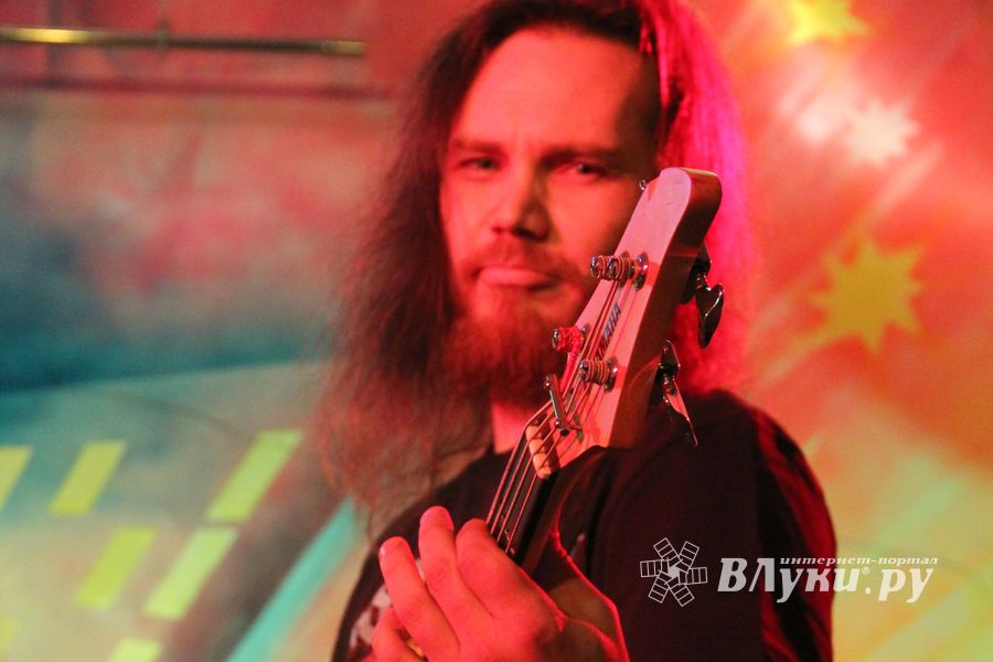 ​Фестиваль живой музыки «Арена фест» прошел в Великих Луках  (фото)