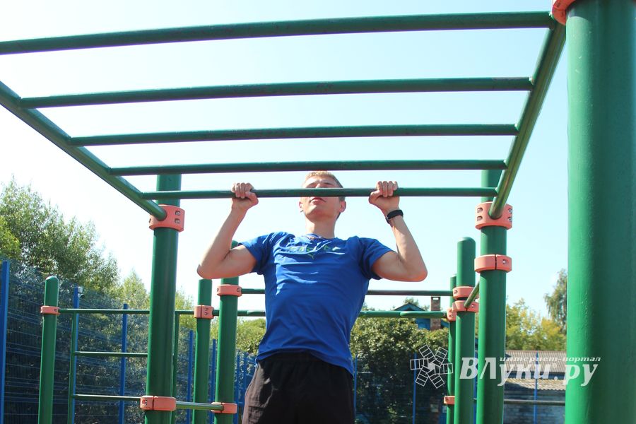 Спортивними мероприятиями отметили День физкультурника в Великих Луках (ФОТО)