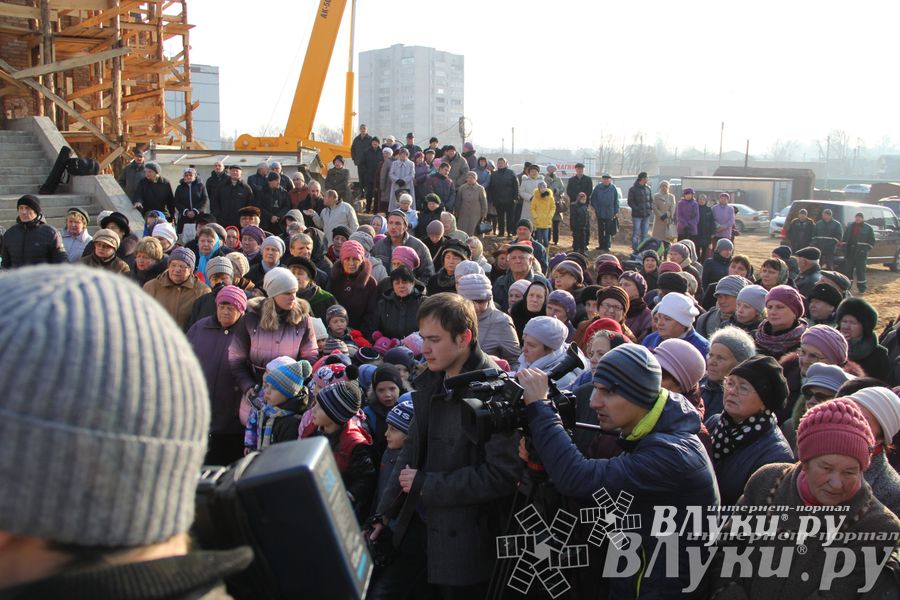 У храма святителя Тихона теперь есть освященные кресты