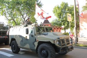 Военный парад в Великих Луках (ФОТО)