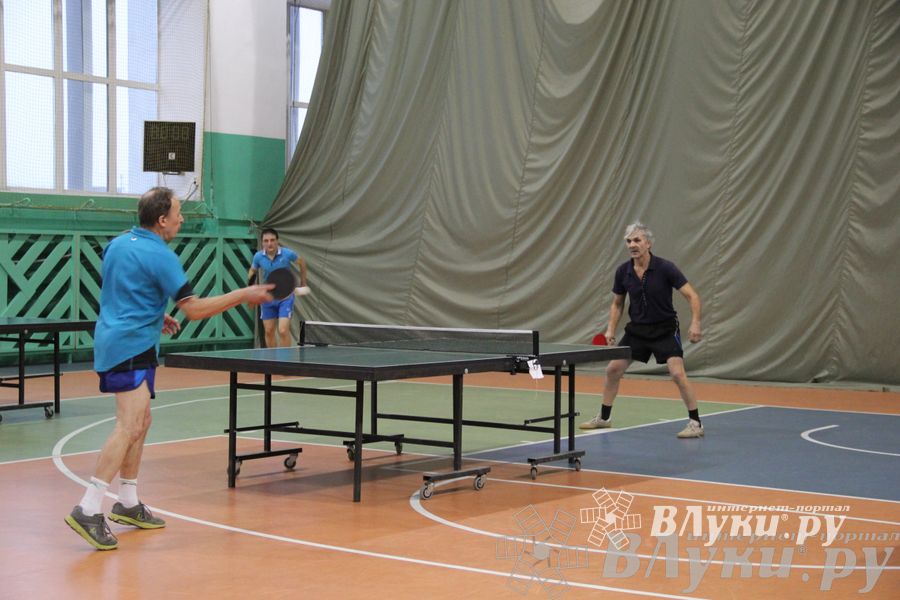 В Великих Луках прошло Первенство города по настольному теннису (фото)