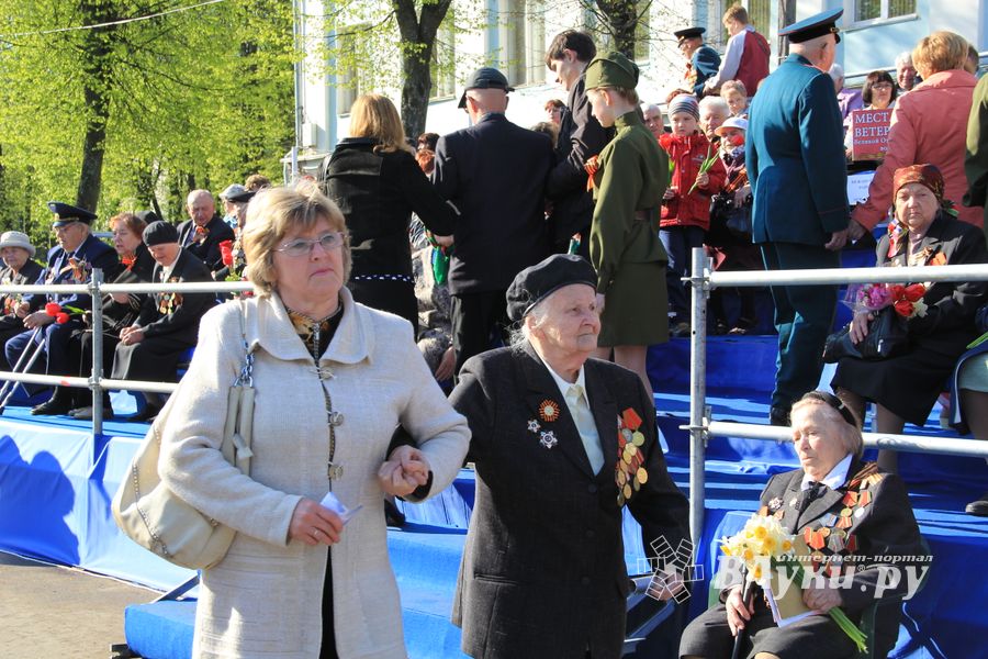 Великие Луки отмечают День Победы