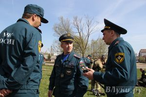 В Великих Луках прошли соревнования пожарных расчетов