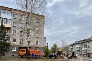 В Великих Луках на проспекте Гагарина ликвидировали прорыв в сетях водопровода (ФОТО)