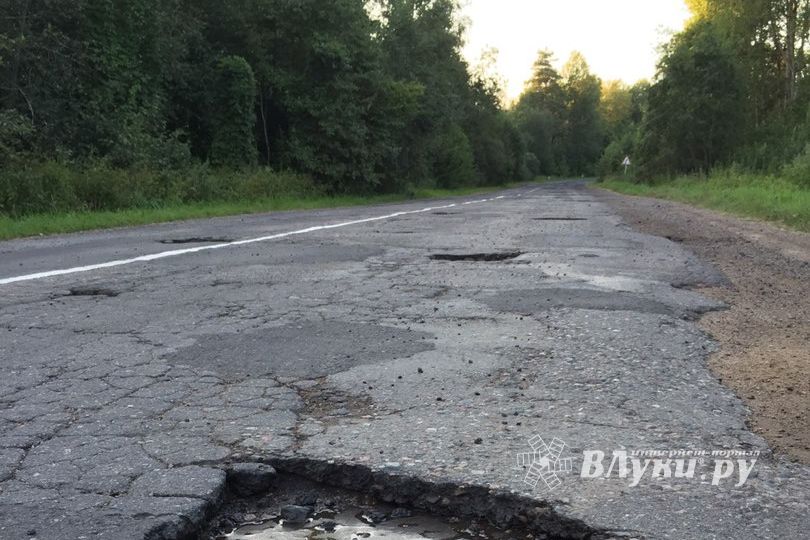 Ремонт дорог в Псковской области — «заплевать» и нарисовать (ФОТО)