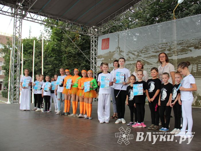 Лучшие мажоретки и барабанщицы награждены (ФОТО)