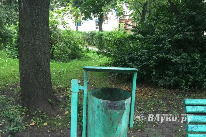 Обратная сторона центра Великих Лук (ФОТО)