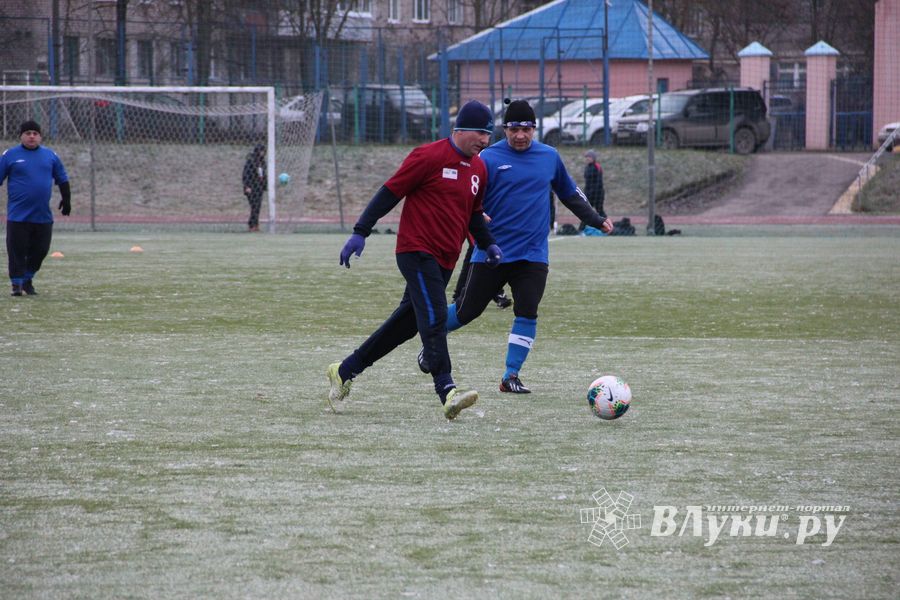Боевая ничья в памятном футбольном матче (ФОТО)
