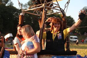 Сегодня вечером аэростаты плыли над городом (ФОТО)