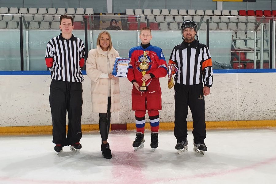 Великолукские хоккеисты привезли бронзу с областного турнира «Золотая шайба» (ФОТО)