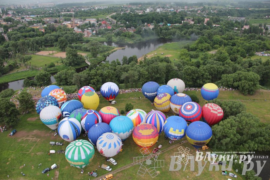 Открытие 18-й Международной встречи воздухоплавателей в Великих Луках