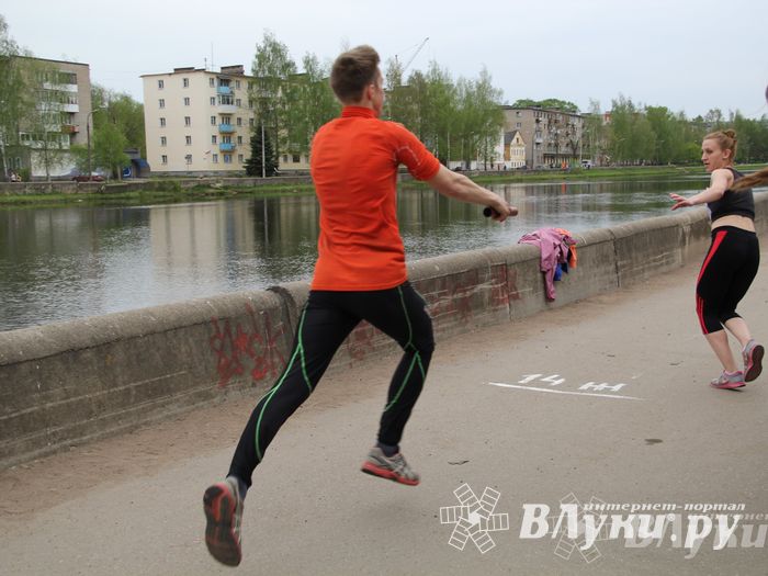 В Великих Луках прошла весенняя городская эстафета (фото)