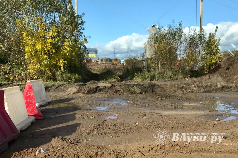 Проезд перекрёстка Дружба-Дьяконова временно затруднён (ФОТО)