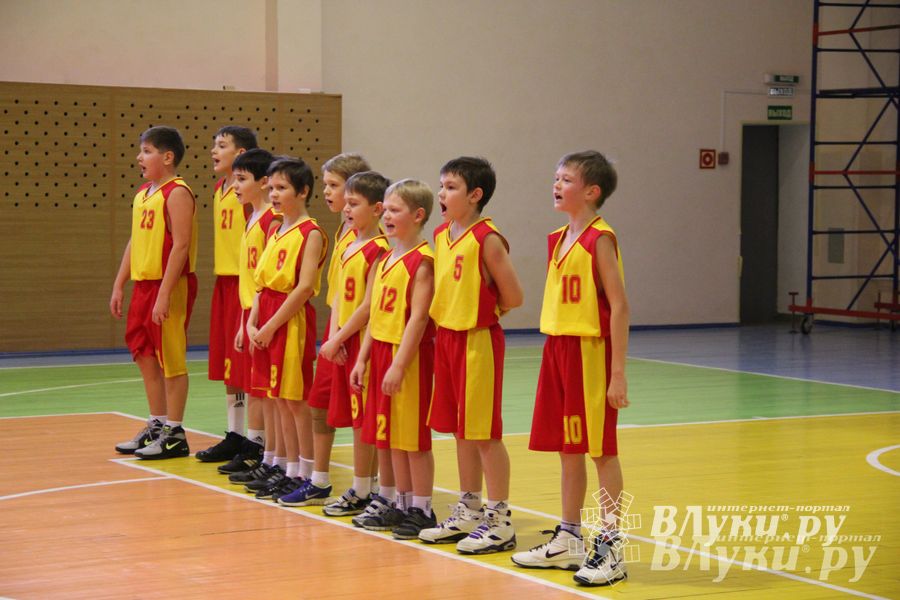 Великолукские баскетболисты стали победителями междугородних соревнований по баскетболу