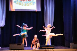 В Великих Луках прошел фестиваль «РЖД зажигает звезды» (фото)