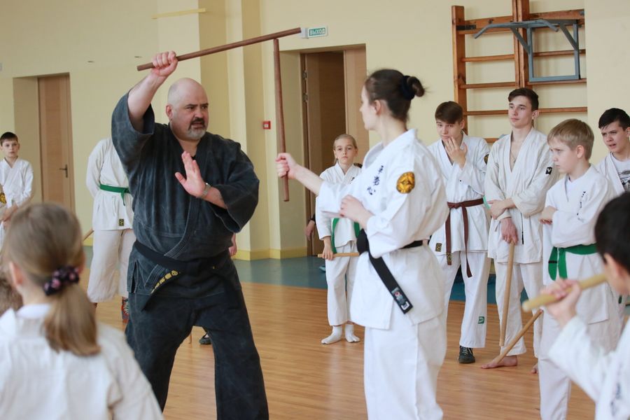 Ученики школы Дзюшин-рю кэмпо каратэ постигали искусство кобудзюцу (ФОТО)