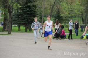 В Великих Луках прошла весенняя городская эстафета (фото)