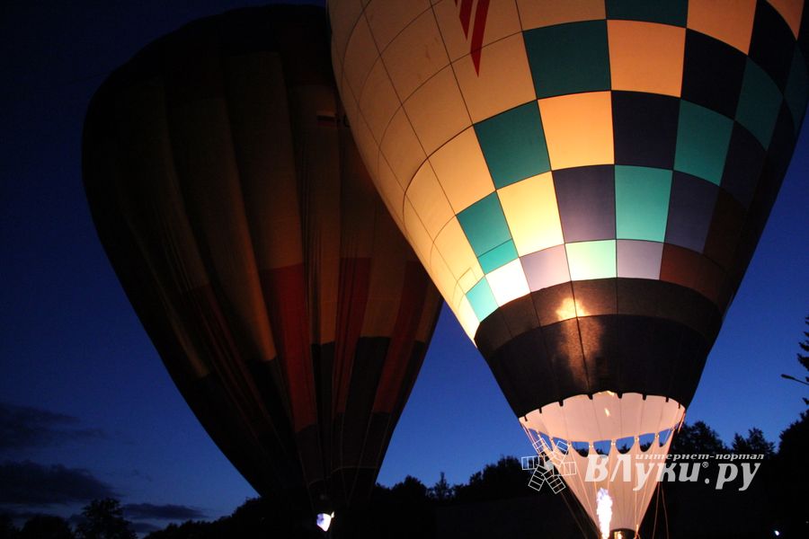 Огненные шоу состоялись над Ловатью (ФОТО)