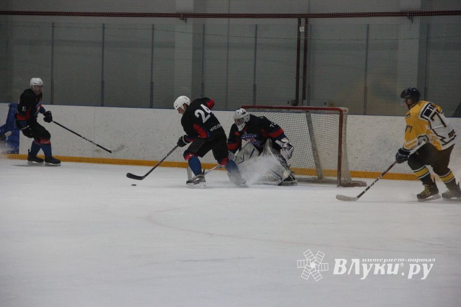 Матч в рамках Регионального Чемпионата НХЛ прошел в «Айсберге» (ФОТО)