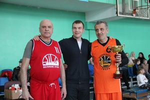 Великолучане — серебряные призеры межрегионального турнира ветеранов баскетбола (ФОТО)