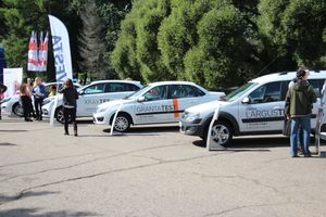 В Великих Луках прошла «Автовыставка 2017» (ФОТО)