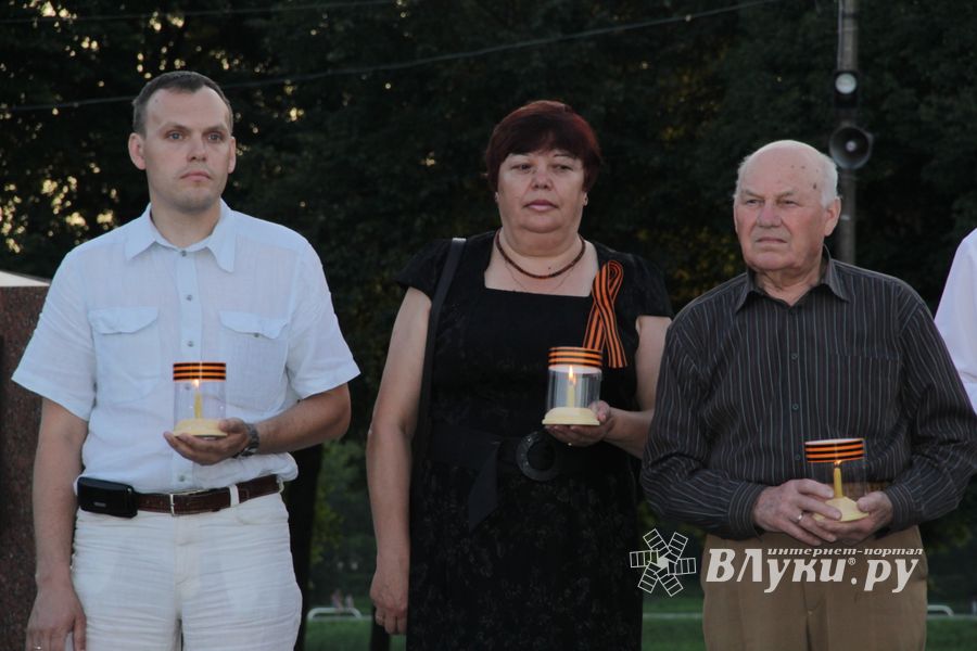 «Свеча памяти» в Великих Луках (ФОТО)