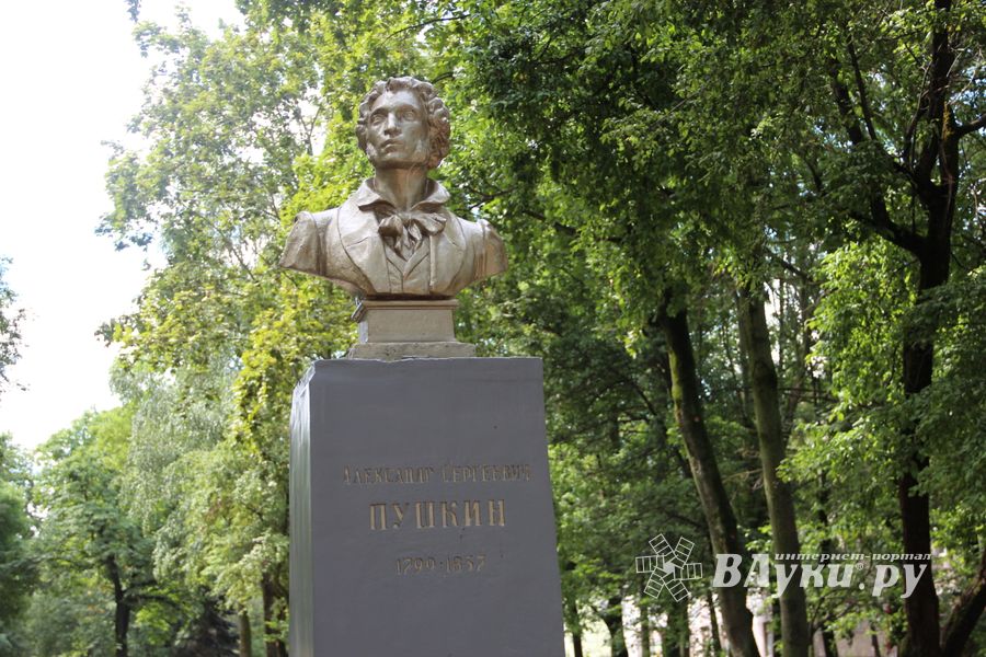 Великие Луки: краски, парки и «движение затруднено» (ФОТО)