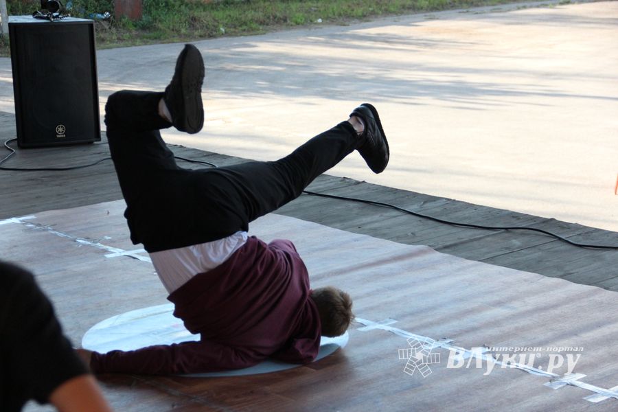 «ORIGINAL BBOYS CYPHERS» в Великих Луках (ФОТО+ВИДЕО)