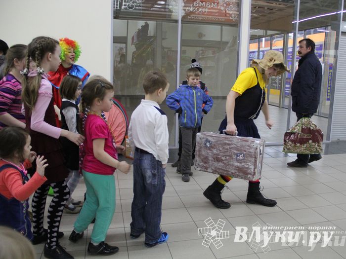 В ТЦ «Апельсин» прошла весенняя ночь распродаж